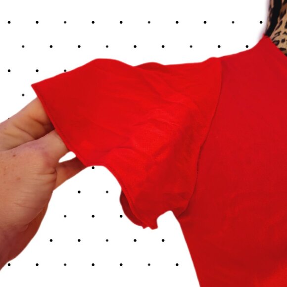 Red vintage button up nightgown with lace back - Picture 6 of 7